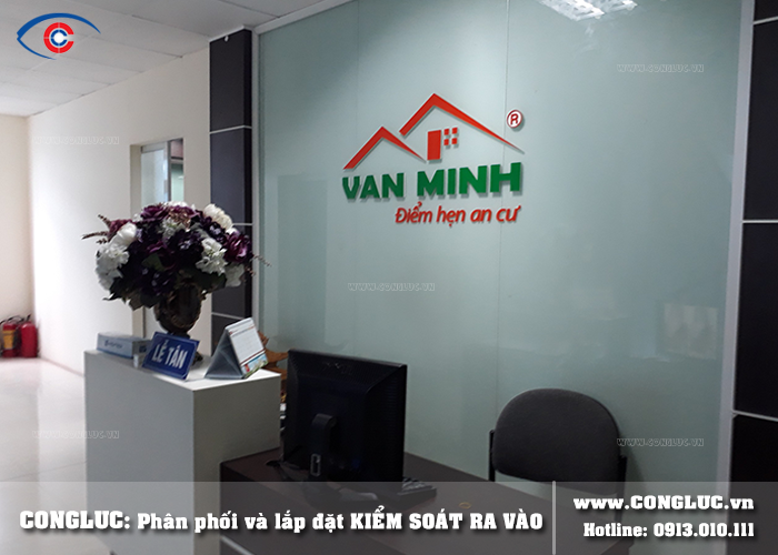 Lắp kiểm soát cửa ra vào văn phòng nhà đất Văn Minh