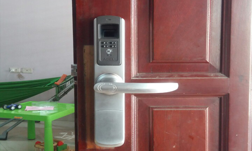 Lắp khóa cửa vân tay giá rẻ tại Huyện An Dương Hải Phòng