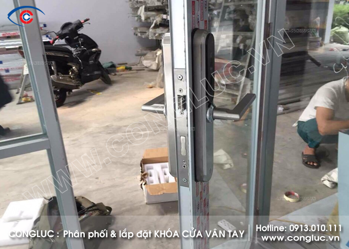 Lắp khóa cửa vân tay giá rẻ tại Quận Kiến An Hải Phòng