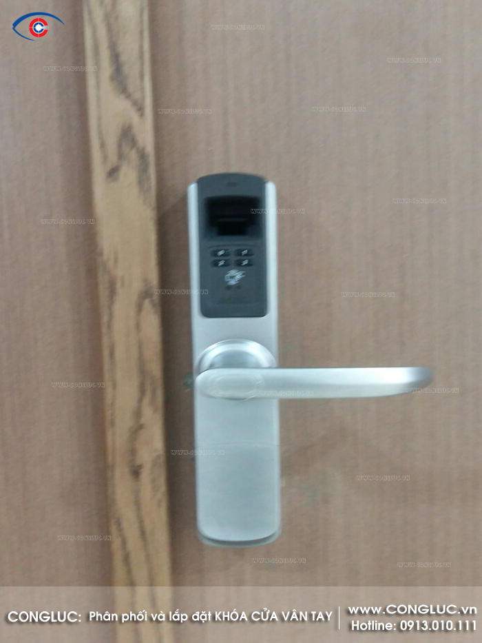 Lắp khóa cửa vân tay căn hộ p2204 tòa nhà SHP Hải Phòng