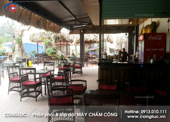 Lắp đặt m&aacute;y chấm c&ocirc;ng tại C&aacute;t B&agrave; nh&agrave; h&agrave;ng OASIS Bar